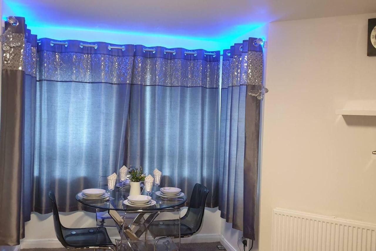 The Beach Apartment, Near Outlander Location كيركالدي المظهر الخارجي الصورة